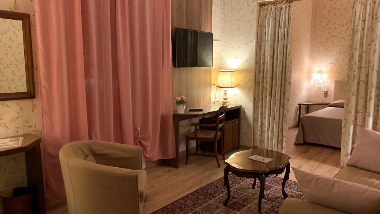 Hotel Roma Bologna 4*,