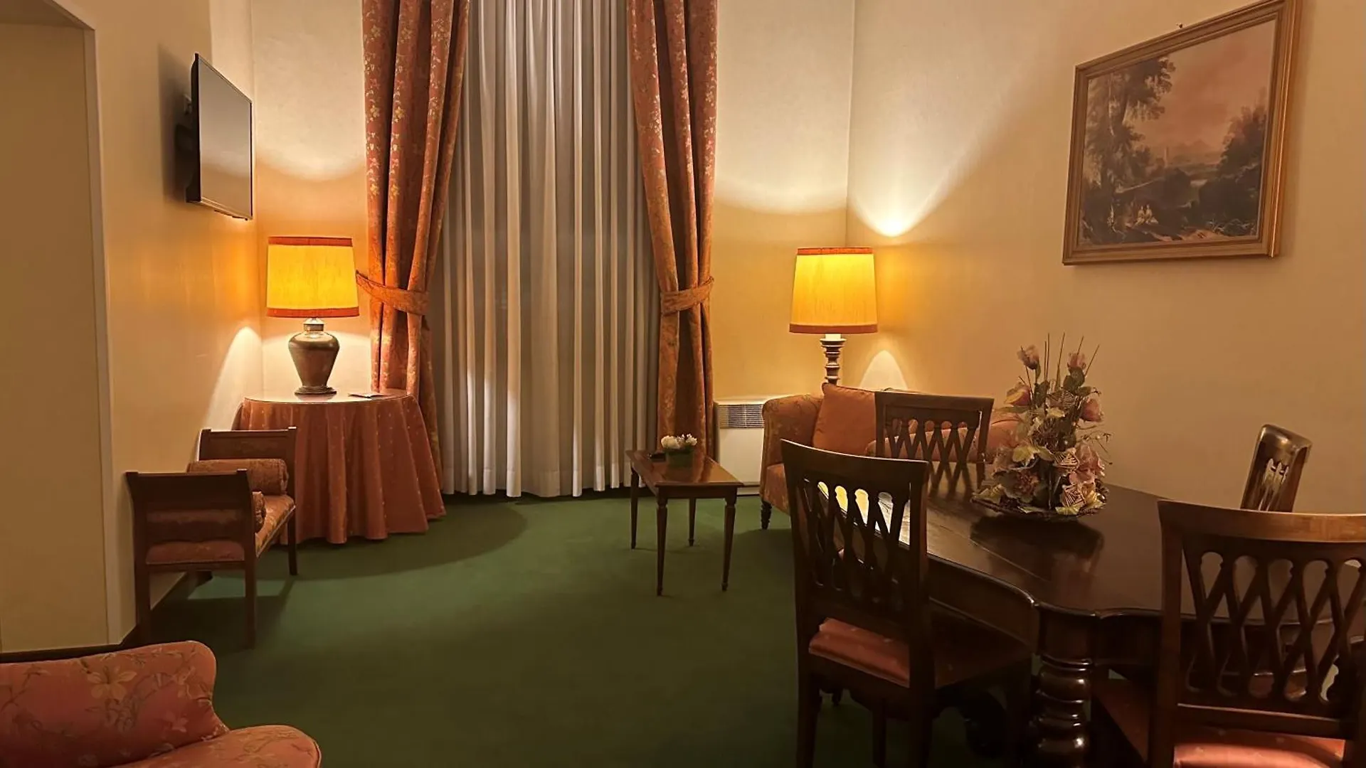 Hotel Roma Bologna 4*,  Italia